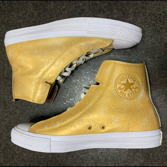 Converse Gold Crinkled Leather Sports Team VKG NEW - Picture 1 of 5